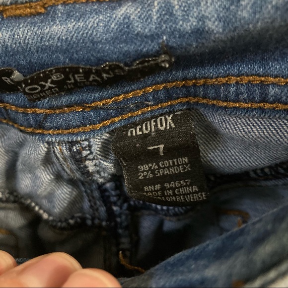 Red Fox Jr 7 Skinny Distressed Splatter Paint Jeans - Picture 6 of 8